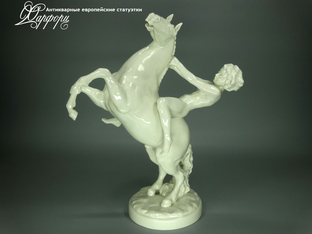 Купить фарфоровые статуэтки Hutschenreuther, Обнаженная на коне, Германия